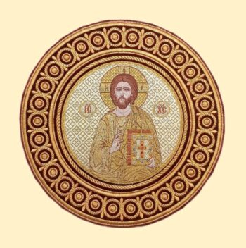 Икона вышитая в круге с вышитым орнаментом 