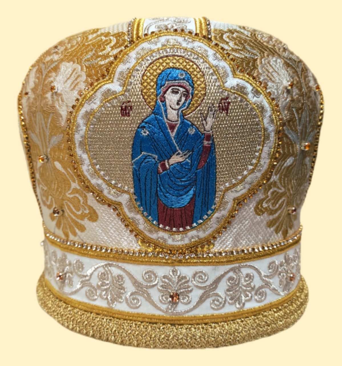 Митра вышитая белая с золотом и стразами "Трилистник" (4 иконы) Митра вышитая белая с золотом и стразами "Трилистник" (4 иконы)